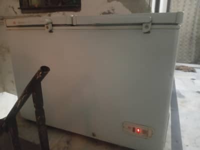 Dawlance double door deep freezer