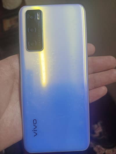 I am selling my Vivo V20Se in Good condition 03189822429