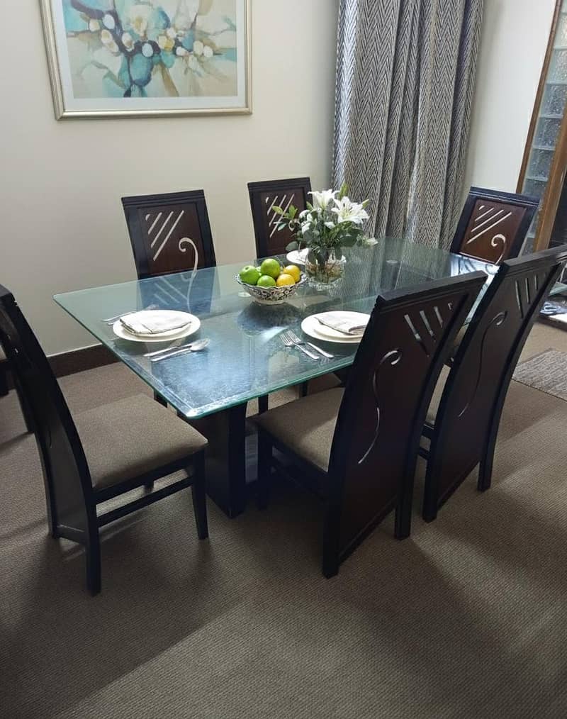 Dinning table 0