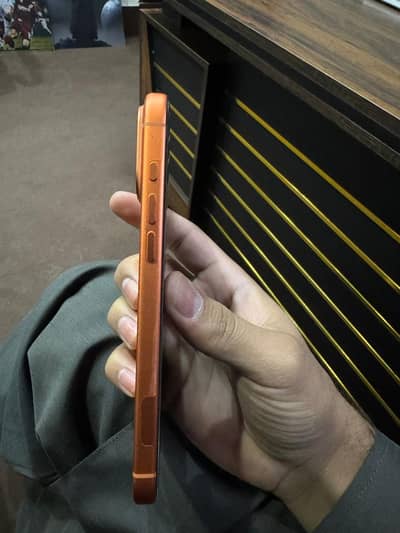 17 Pro max LLA 256 Non PTA