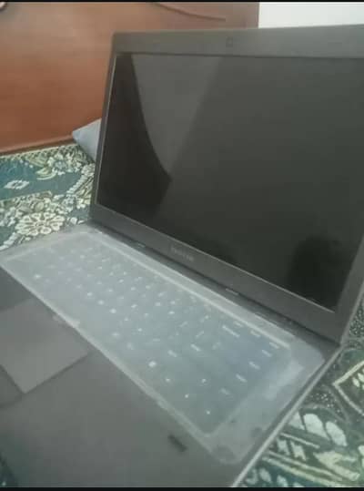 Dell core -i3 3rd generation with 4gb Ram and 300Gb ROM urgent sale