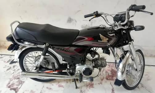 Honda CD 70 2025 model  number lga hoa h 10/10 condition