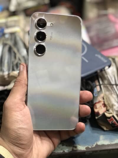 Tacno spark 40 pro 8,256