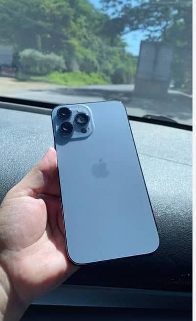 13 pro max 256 gb  factory UNLOCK 10/10 sira blue colour