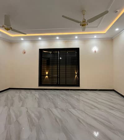 Luxury 1 Kanal Upper Portion for Rent in DHA Lahore Phase 4 Block BB
