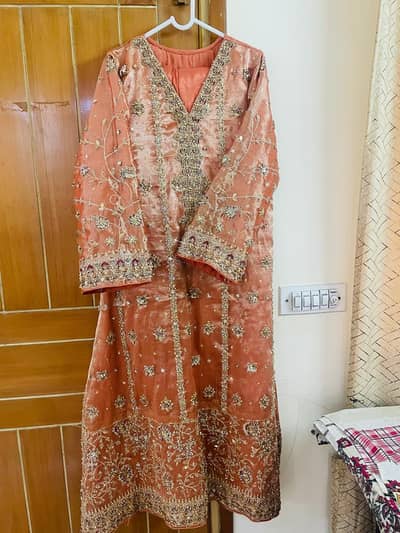STUNNING PEACH /EMBROIDERED PARTY WEAR/EXCELLENT CONDITION