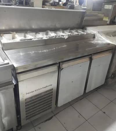 bar b q counters working cutting dressing tables pizza setup