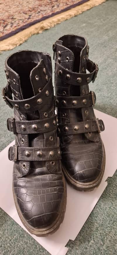 Guess Boots Original