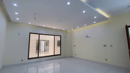 Ready To Move 272sq Yd 5Bedroom DDL Luxury Villa FOR SALE. Only 3km From Main Entrance Of BTK. Near MIDWAY Commercial, Parks, Masjid And Gallery.