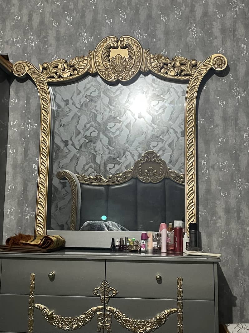 Dressing table 1