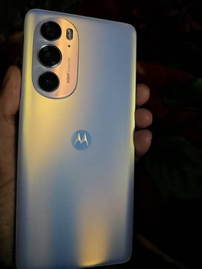Motorola edge 30 pro  8/128  snapdragon 8gn 1 camera like dslr