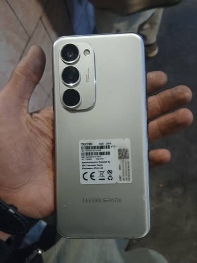 Tecno spark 40 pro plus