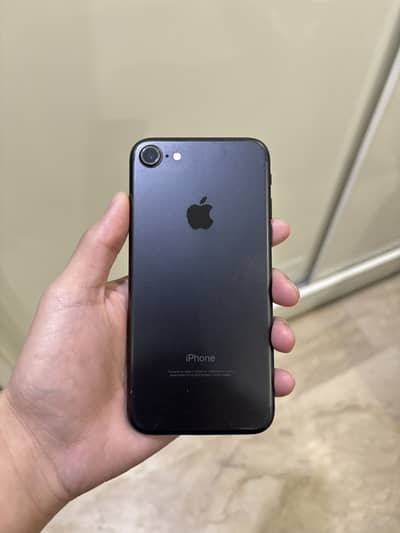 Iphone 7, 32 gb, non pta bypass, 77 health, all okay finger, panel