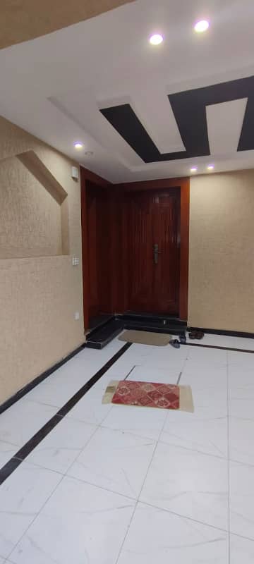 Bahria Town Phase 8, Safari Valley 5 Marla Designer House Available For Rent