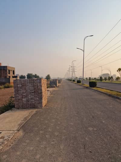 5 Marla Commercial Plot At Prime Location Of NEW LAHORE CITY