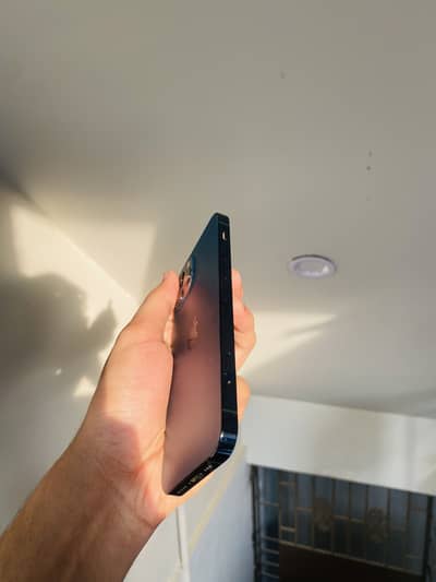 Iphone 12 pro (03363916221) WhatsApp