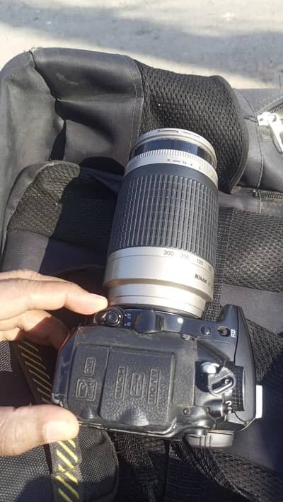 Nikon D7000 DSLR Camera – Excellent Condition