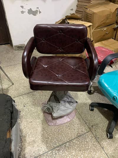 big offer for 7 day 20% off bair stool. available black brown