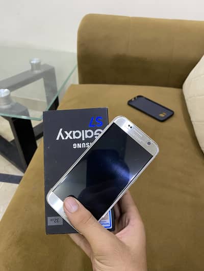 Samsung s7 32 gb with box