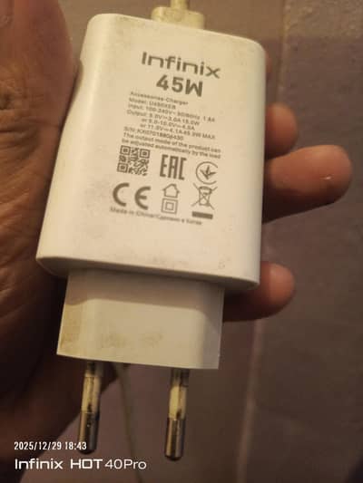 infinix 45 watt original charger 45 watt. . mobile k box se nikala he. . .