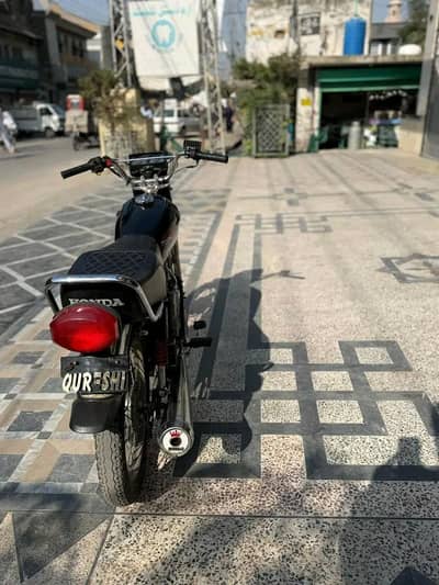 9/10 condition just buy or drive  ph 03185075629