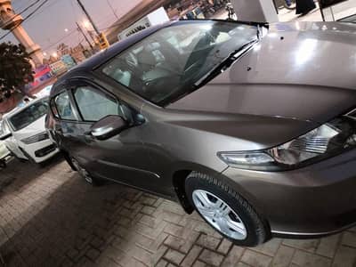 one hand use just boy n drive