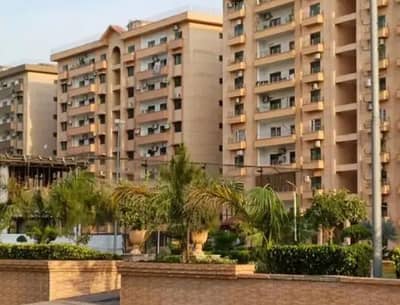 family and couple Room for rent daily basis and short time