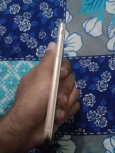 iPhone 8 64 gb memory contact my WhatsApp num 03242758478