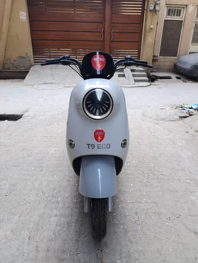 Electric Scooty Metro T9 Eco