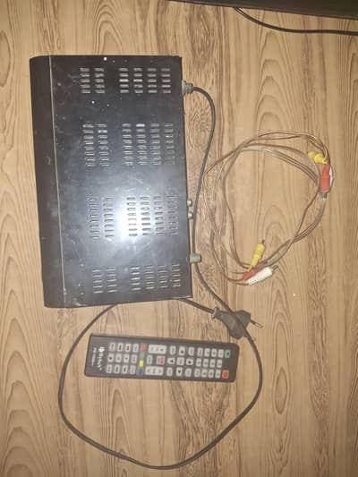 Satellite Dish Receiver for Sale Free Remote Included
