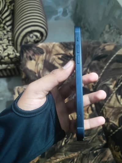 Iphone 12 jv. 4 month sim time