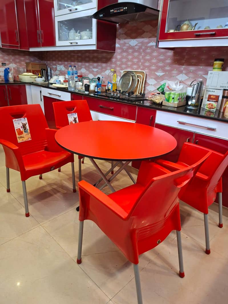 Round Dining Table set 0