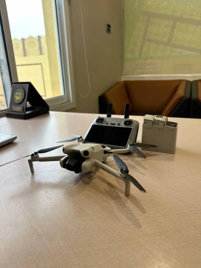 Dji mini 4 pro combo plus