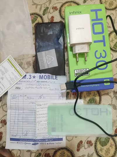 Infinix Hot 30 پچاس میگا پکسل کیمرہ