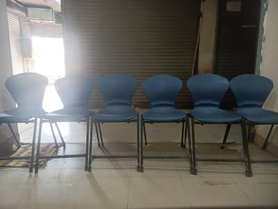  cr table and chairs