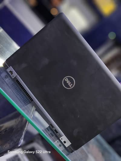 Dell latitude 5580 i5 7th gen 8gb ram 256gb nvme 15.7