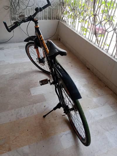 slightly used without gears sports cycle.