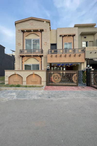 7 Marla modren designer house for sale in very decent price