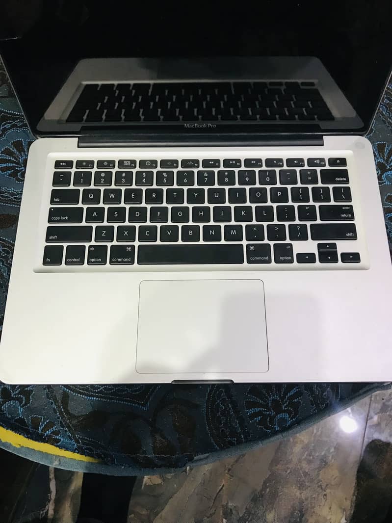 MacBook Pro 1