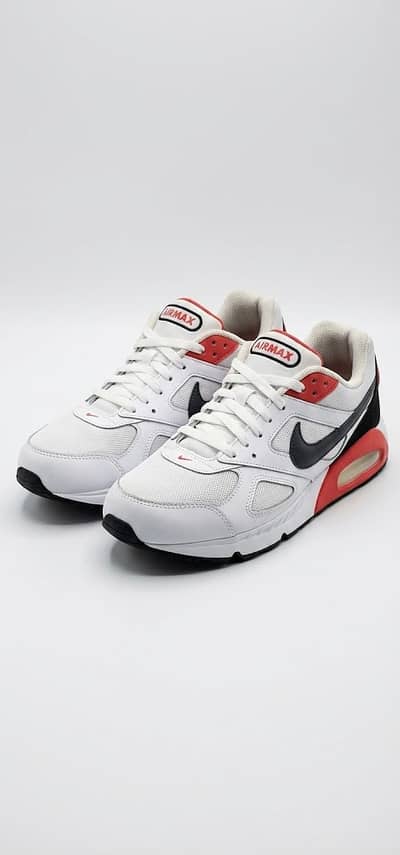 ORIGNAL UK NIKE AIR MAX AXCEED : CONDITION 10/8
