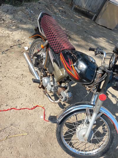 Yamaha 100 (Junoon) Good Condition