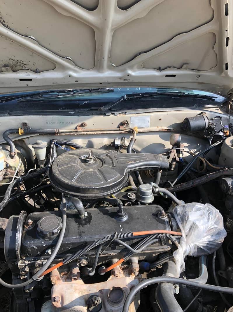 اندرونی جینون اچھی حالت میں ہے اےسی سٹارٹ انجن گیر کلیر ٹائر نے 2