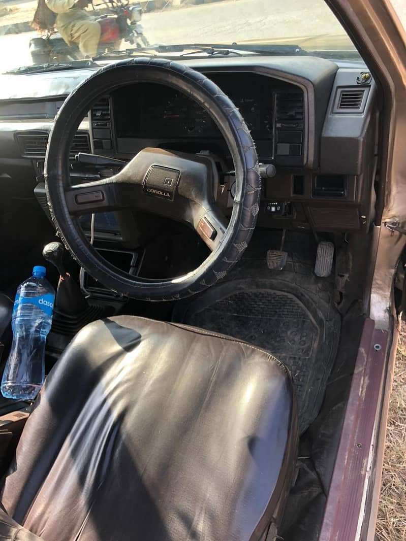 اندرونی جینون اچھی حالت میں ہے اےسی سٹارٹ انجن گیر کلیر ٹائر نے 8