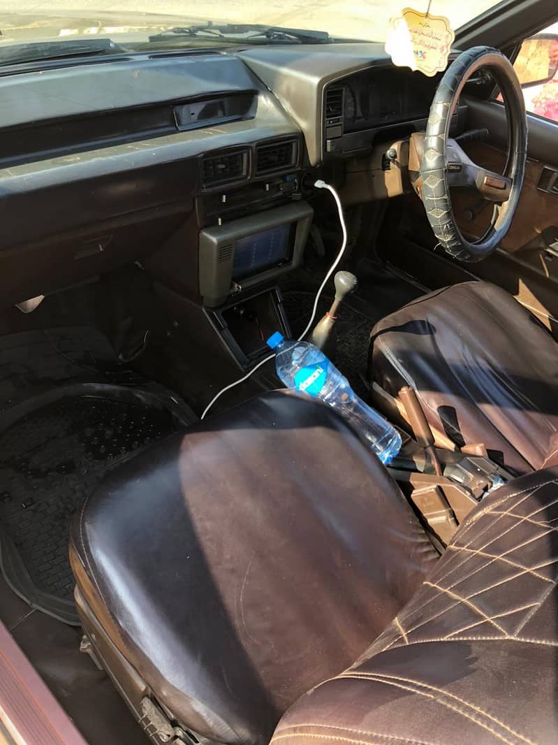 اندرونی جینون اچھی حالت میں ہے اےسی سٹارٹ انجن گیر کلیر ٹائر نے 11