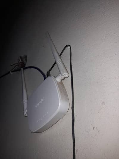 tenda wifi router with 40 feet cable