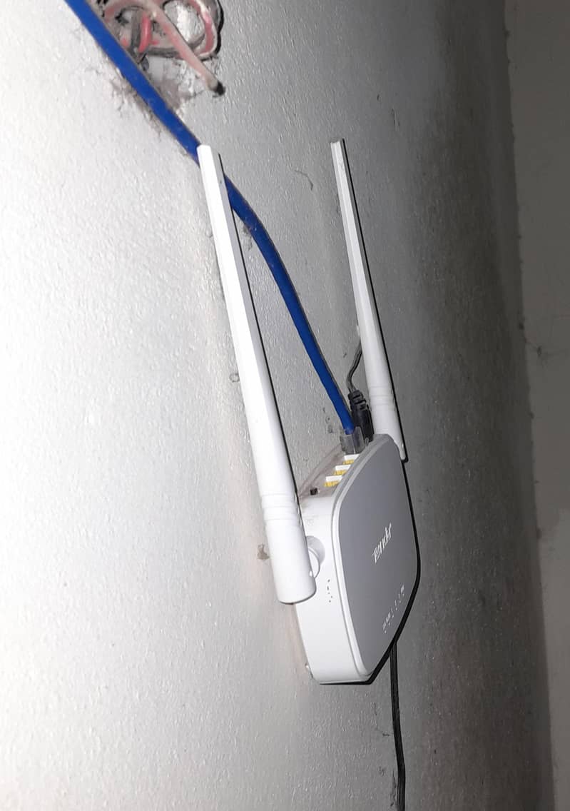 tenda wifi router with 40 feet cable - Networking - 1109866180