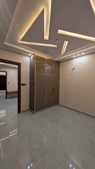 Get An Attractive Good Location Flat In DC Colony Under Rs. 25000