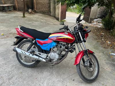 honda deluxe cg 125 for contact call on this number 03350144200