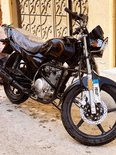 Yamaha YB 125Z-DX | Year 2025 |3,500 K'M Call + WhatsApp 0321-5230428
