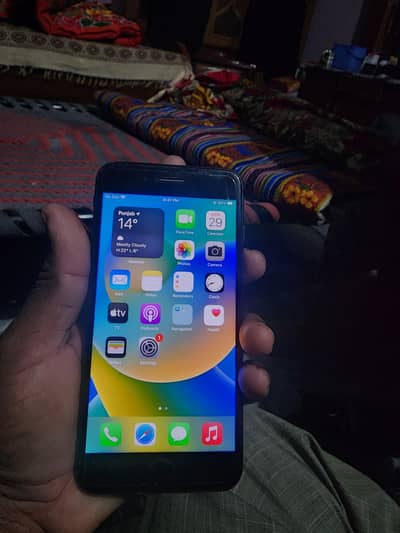 iPhone 8 puls total janian sim chalata hai exchang bhi ho jaye ga